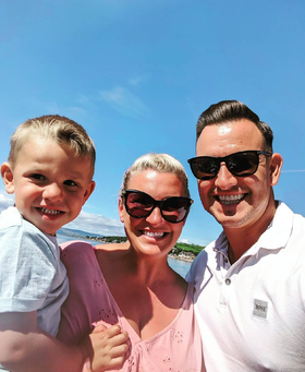 Elliot with his parents